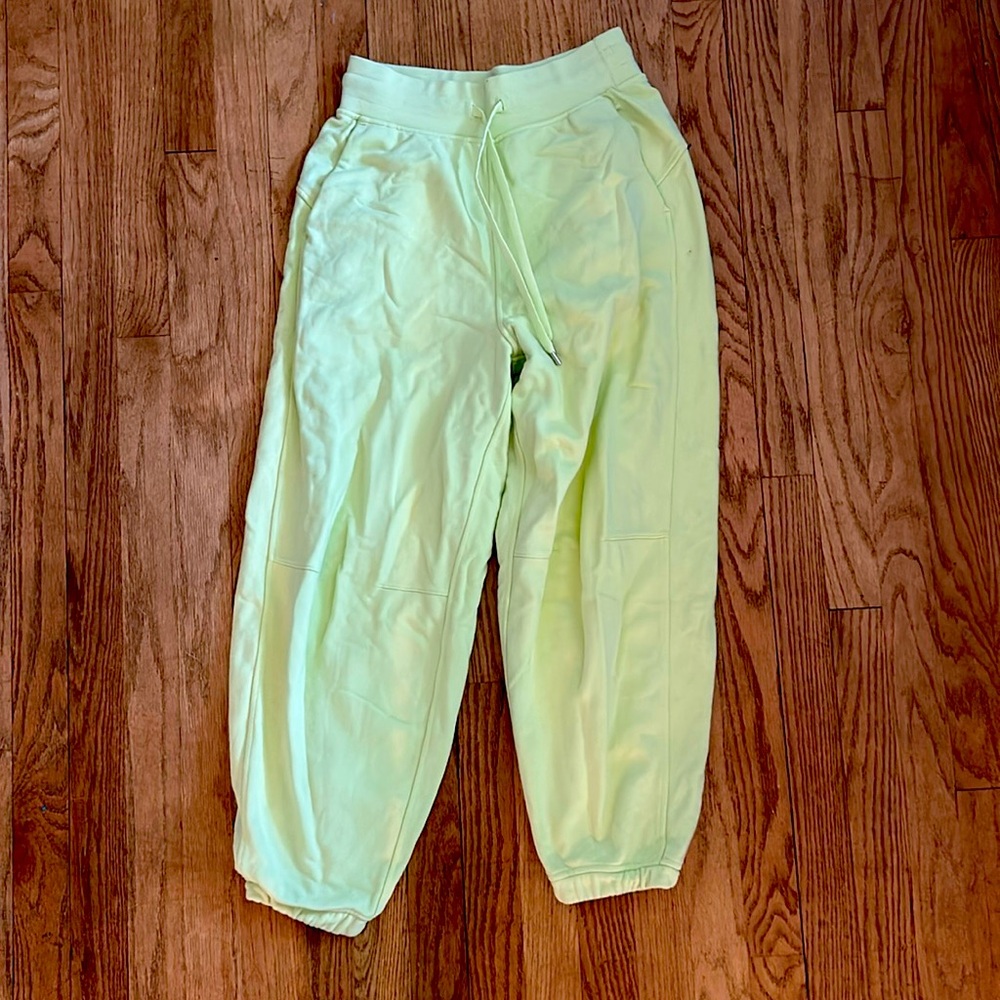 Lululemon sweats